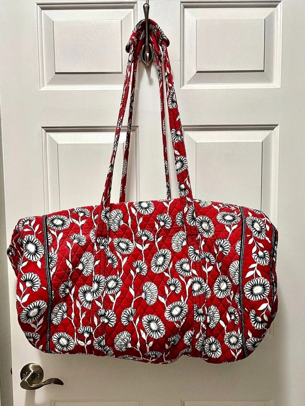 Vera Bradley Large Travel Duffel Floral Red & White Deco Daisy